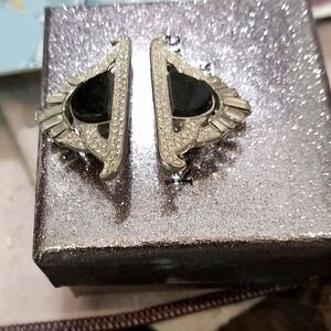 BEAUTIFUL RHINESTONES AND BLEACK STONES CLIP ONS EARRINGS !!!